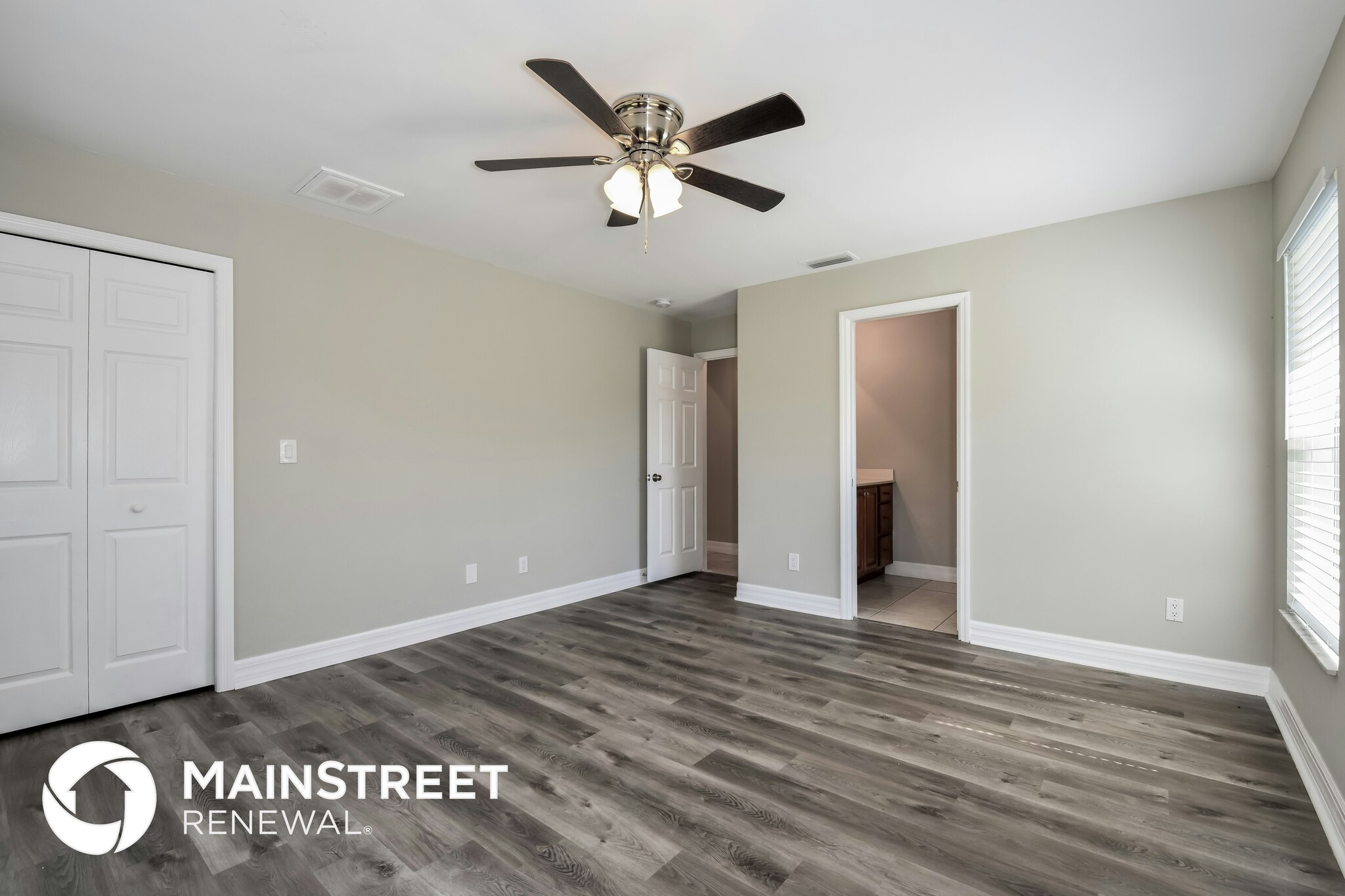 Building Photo - 1326 NE 3rd Ave