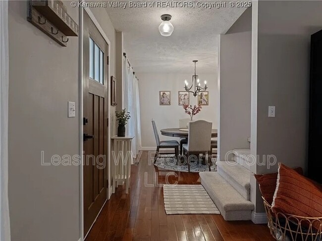 Building Photo - 164 Prado Dr