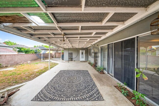 Building Photo - 6150 Coke Ave