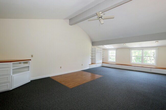 Building Photo - 36-40 Fox Run Rd