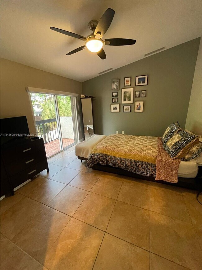 Building Photo - 7483 SW 109th Ave