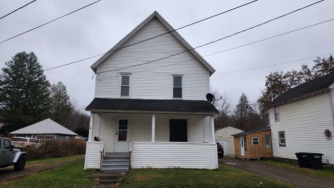 Building Photo - Four Bedroom Single Family Home for Rent in Salamanca NY!