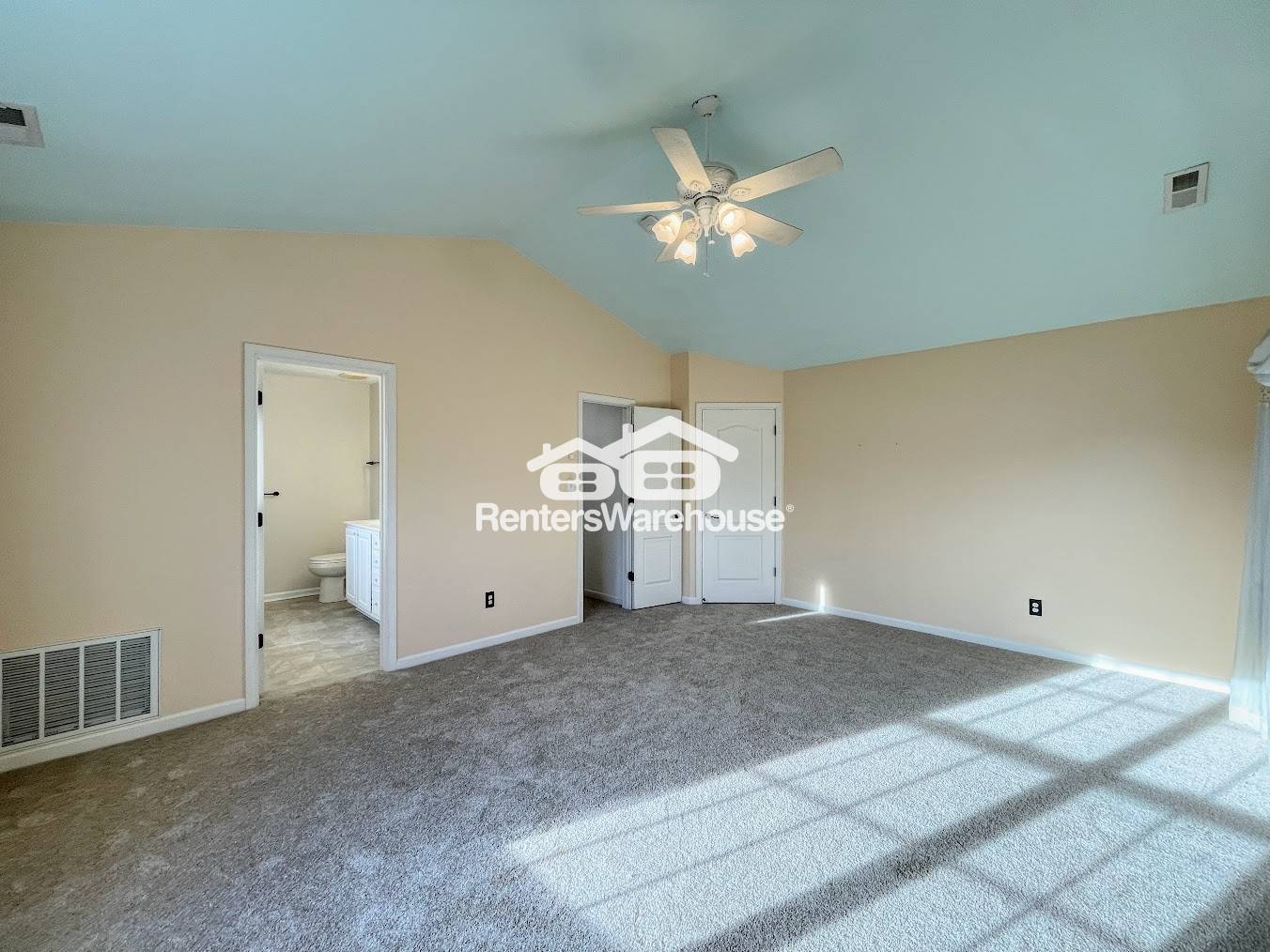 Building Photo - 1009 Hawthorne Farm Terrace