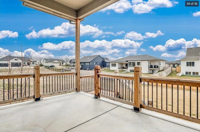 Building Photo - 113 Ciderbluff St