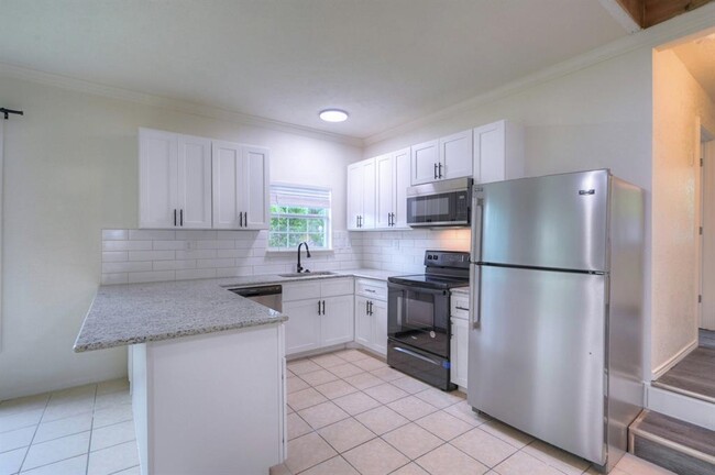 Building Photo - 9574 Darkwood St