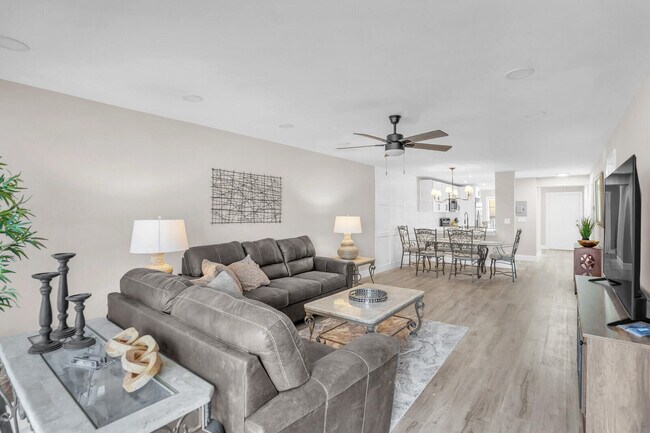 Building Photo - 13719 Via Aurora