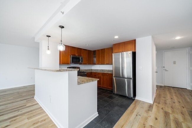 Building Photo - 700 Grove St