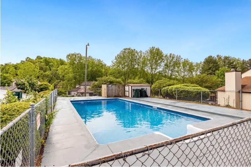 Building Photo - 1181 Pebble Dr