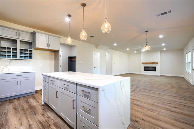 Building Photo - 1115 Bell St