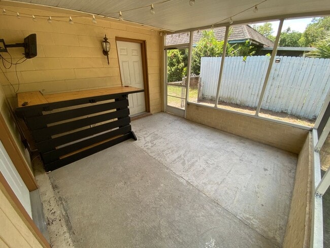 Building Photo - 4581 Praver Dr N