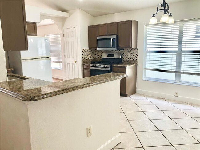 Building Photo - 4286 Shadow Creek Cir