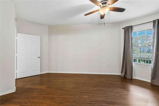 Building Photo - 5655 Bentgrass Dr