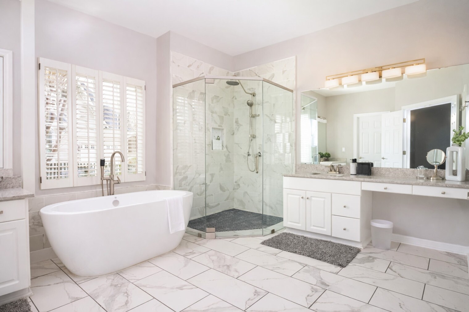 Building Photo - 10301 Rougemont Ln