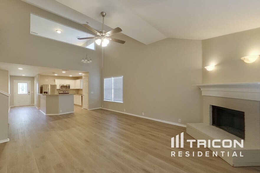 Building Photo - 206 Bison Meadow Dr