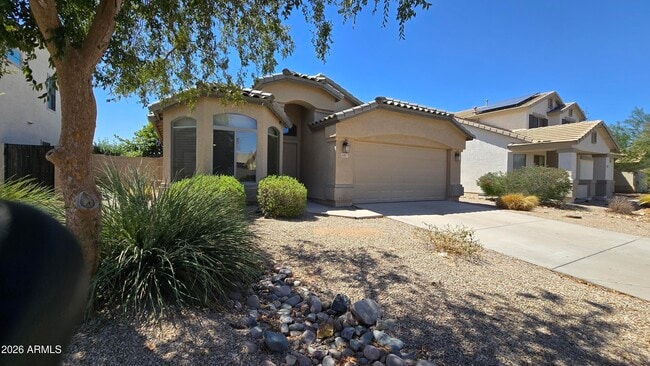 Building Photo - 15857 W Moreland St