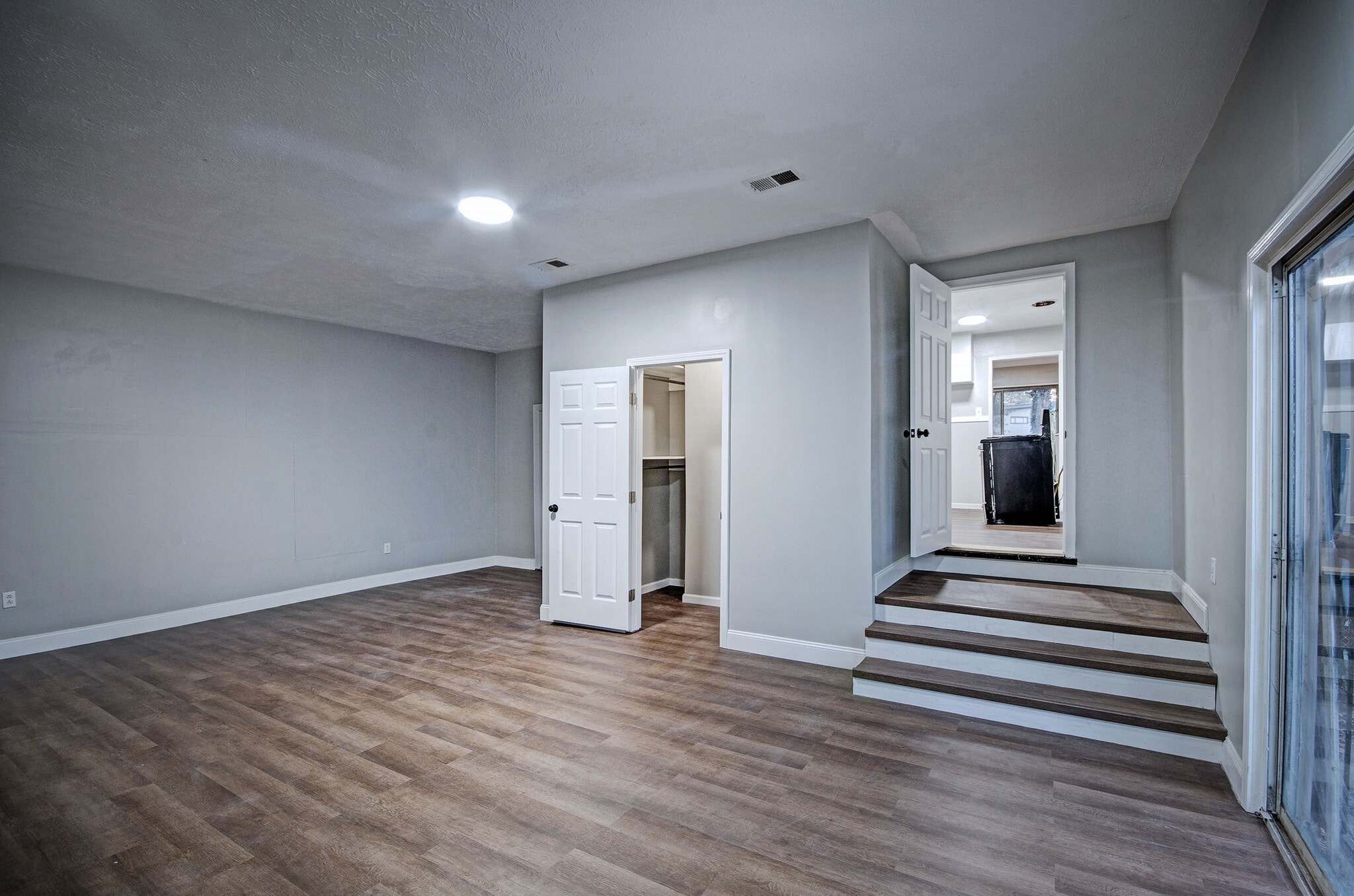 Building Photo - 4240 Azalea Dr