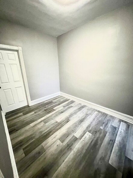 Building Photo - 1941 N Stanley St