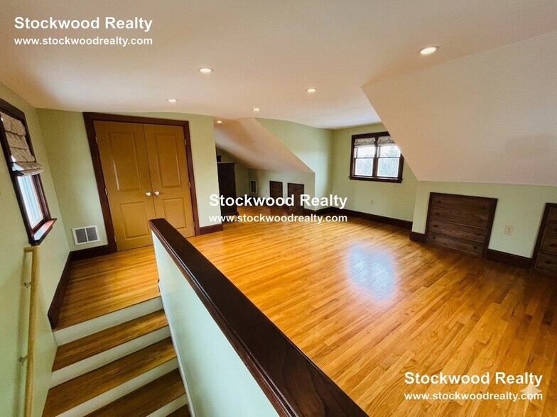 Building Photo - 36 Spring Garden St