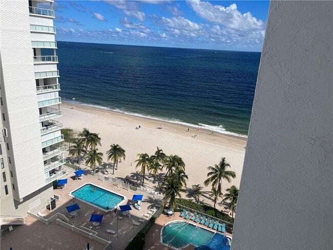 Building Photo - 1010 S Ocean Blvd