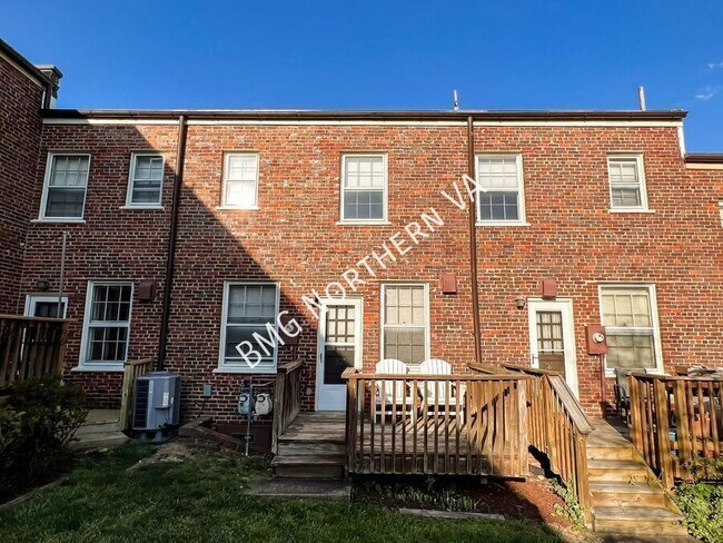 Building Photo - 1400 S Edgewood St