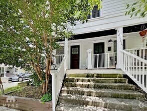 Building Photo - 53 Hogue St NE