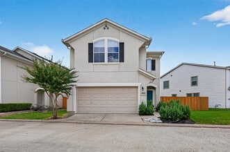 Building Photo - 10021 Hillside Bayou Dr