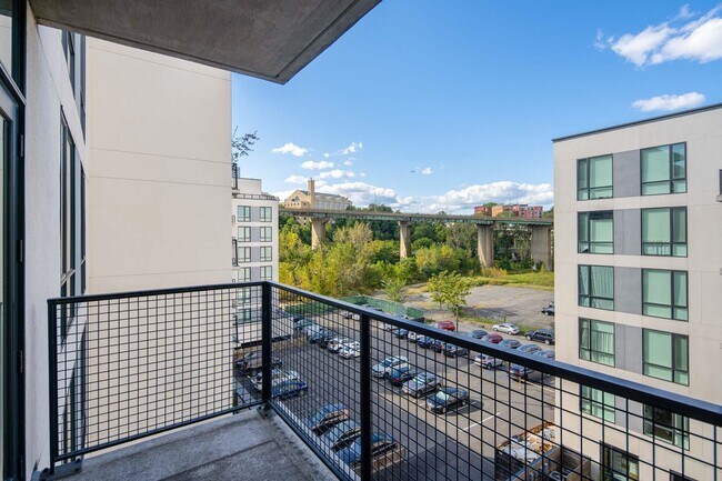 Building Photo - 255 BRUNSWICK Ave