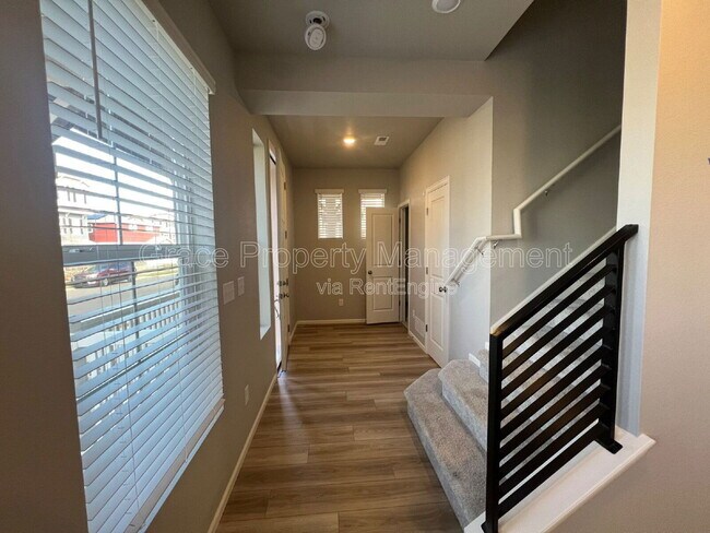 Building Photo - 1200 Sugarloaf Ln