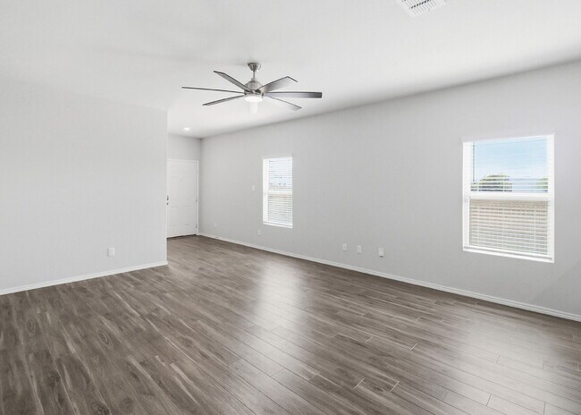 Building Photo - Spacious 4 Bedroom Home with Game Room and Flex Space!