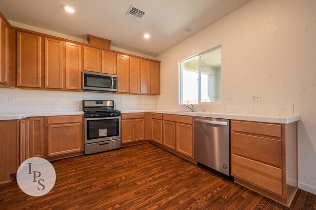 Building Photo - BRAND NEW!! Madera Westside Home, 3BR/2BA,...
