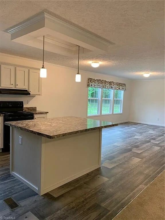 Building Photo - 3735 Oakwood Dr