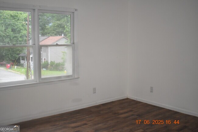Building Photo - 4403 Azalea Dr