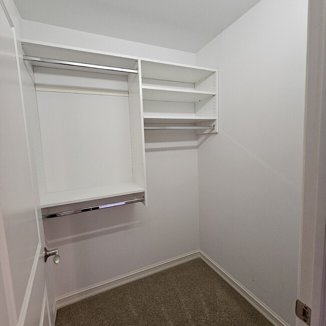 Building Photo - 3 Bedroom, 2.5 Bath Townhome Near Lake St. Clair with Finished Basement, Attached Oversized 2 Car...