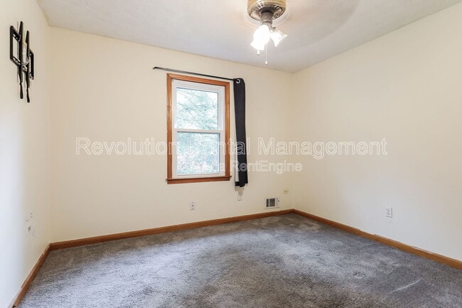 Building Photo - 175 Highland Cir