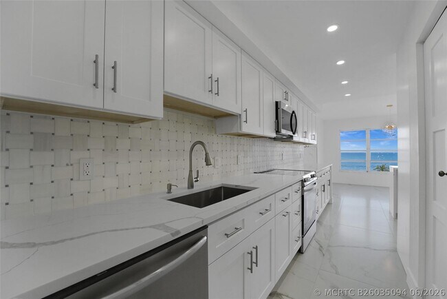 Building Photo - 3900 Galt Ocean Dr