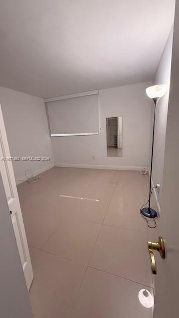 Building Photo - 8895 Fontainebleau Blvd