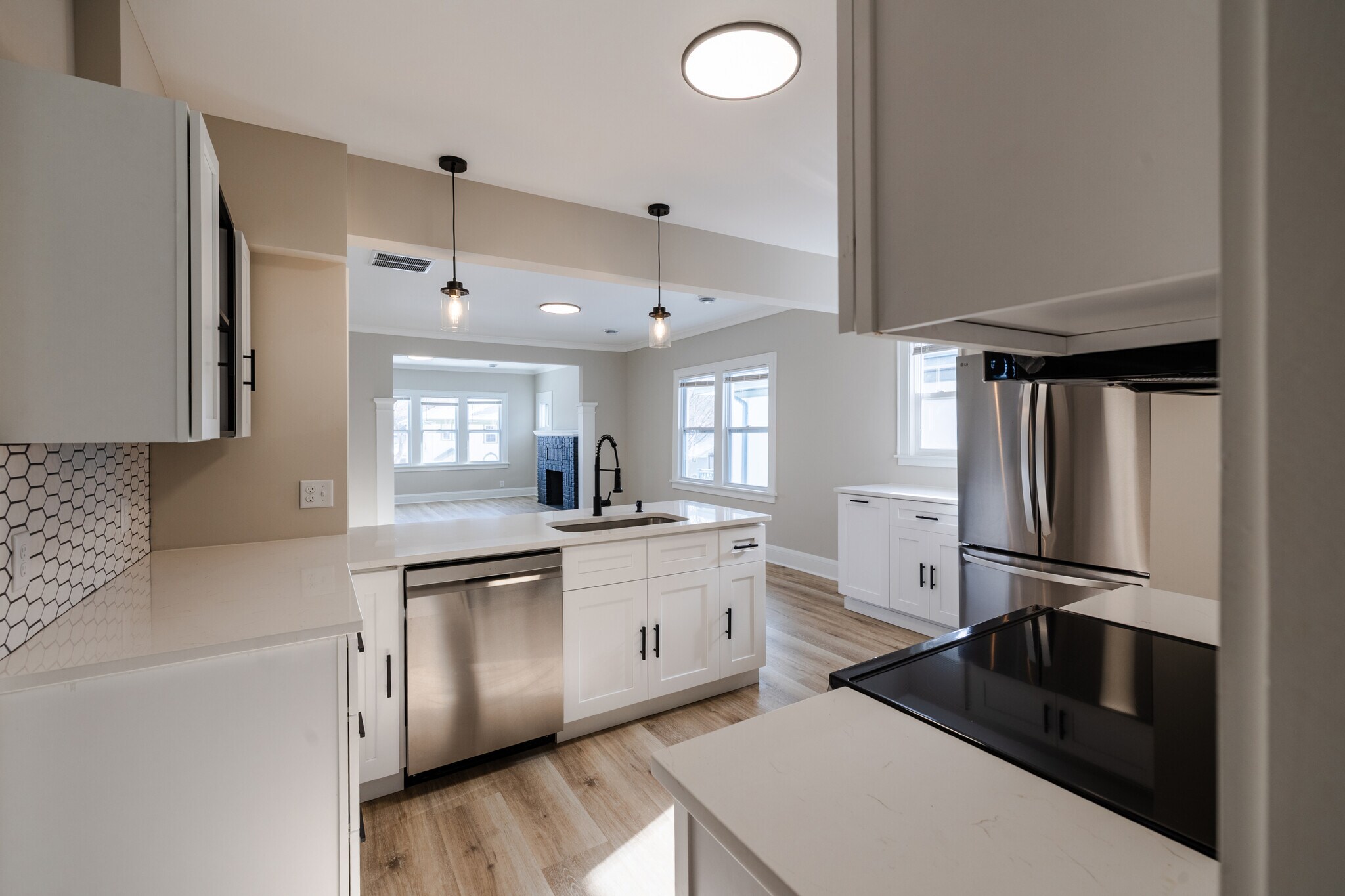 Building Photo - 4540 Garfield Ave