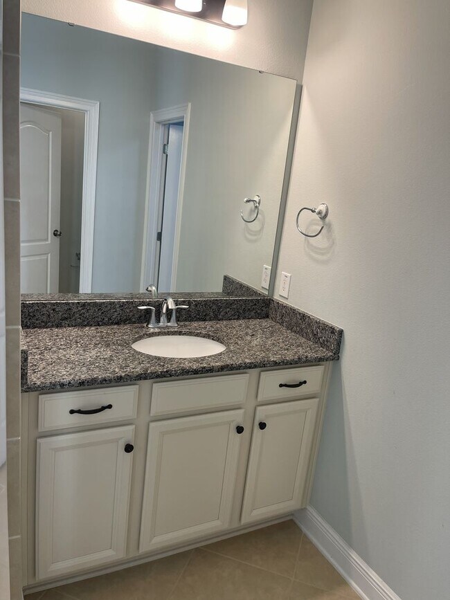 Building Photo - Paradise, Tranquility & Convenience — A Must-See Home in The Reserve at Minneola