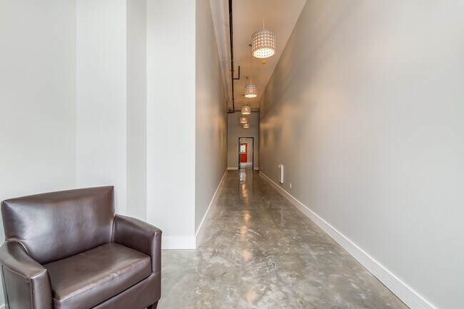 Apartment entrance - 2752 Lafayette Ave