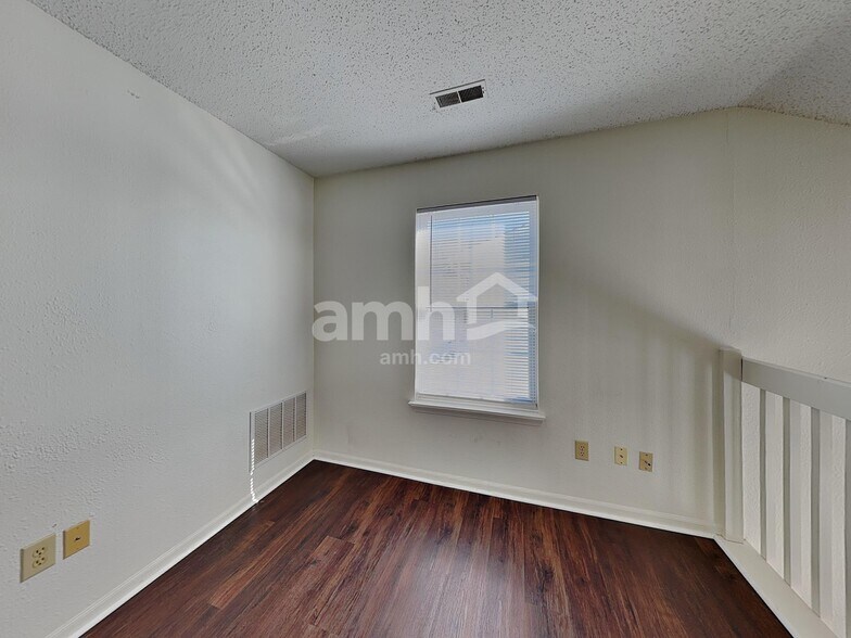 Building Photo - 4323 Autumn Crest Ct