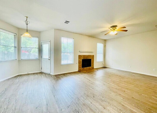 Building Photo - 3720 Bratton Heights Dr