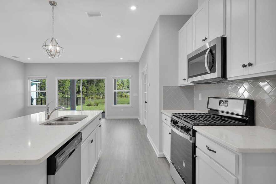 Building Photo - 162 Dahlia Falls Dr