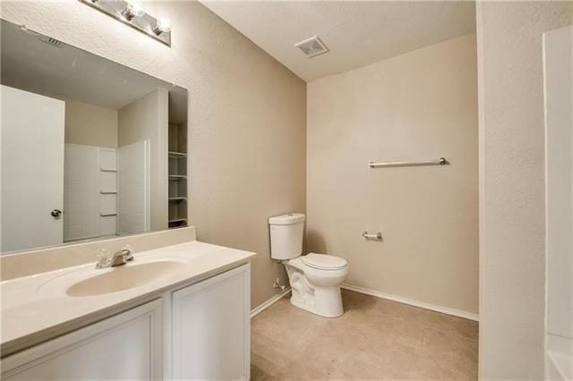 Building Photo - 1512 Queens Brook Ln