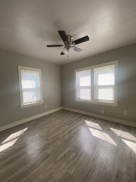 Building Photo - 308 SW 44th St