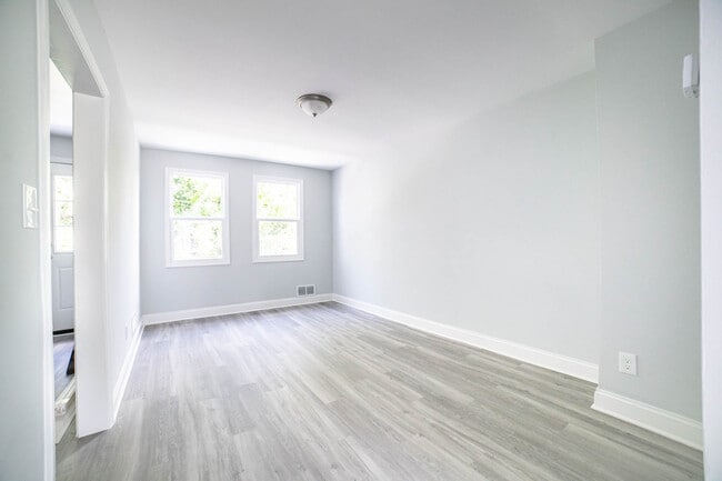 Building Photo - 7475 School Ave