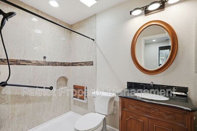 Building Photo - 9708-9708 E Vía Linda