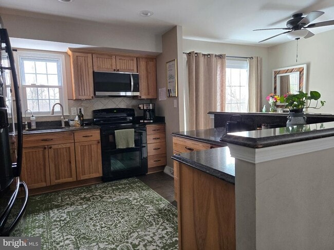 Building Photo - 5407 Fantail Dr