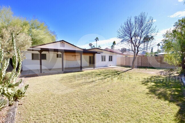 Building Photo - 6212 S Taylor Dr