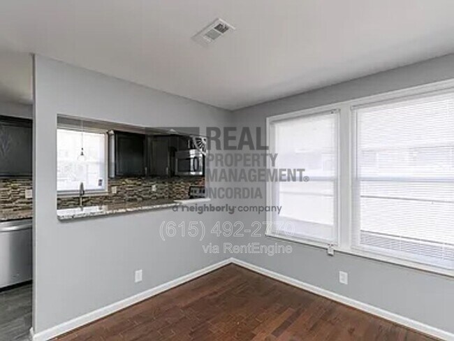 Building Photo - 302 Neill Ave