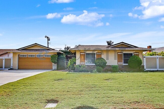 Building Photo - 613 Converse Ave